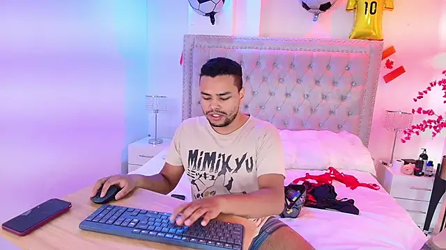 TarlyWho online show from July 18, 2026, 11:52 am