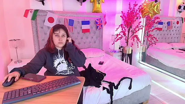 TarlyWho online show from July 8, 2026, 11:22 am