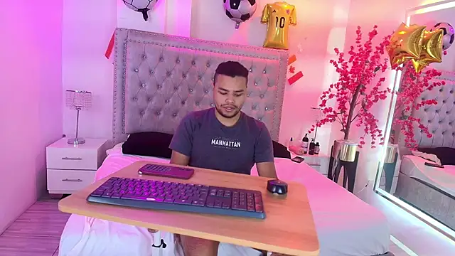 TarlyWho online show from July 11, 2026, 11:32 am