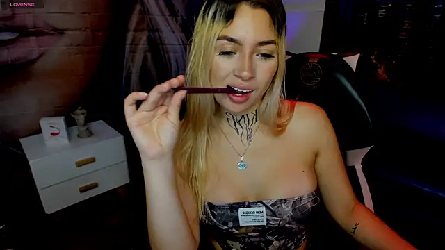 Tamaraa velez online show from April 7, 2026, 2:08 pm