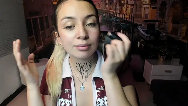 Tamaraa velez online show from April 8, 2026, 9:05 pm