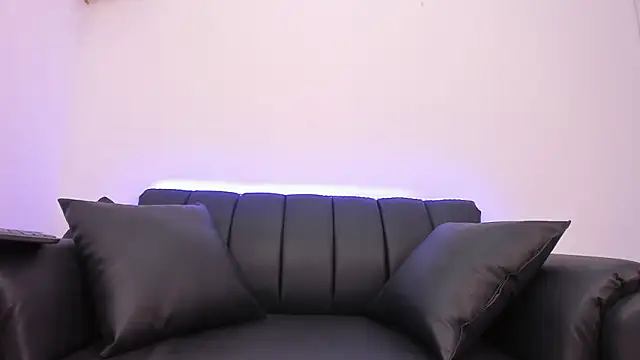 Dark Valentino  online show from March 21, 2026, 2:57 am