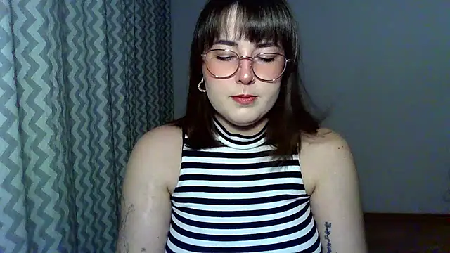 ClaraHard online show from July 4, 2026, 8:24 pm