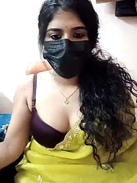 Snapshot of Sunitha28 chatting on May 3, 2026, 4:32 pm Sunitha28 online show from May 3, 2026, 4:32 pm