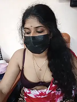 Snapshot of Sunitha28 chatting on May 16, 2026, 8:35 am Sunitha28 online show from May 16, 2026, 8:35 am