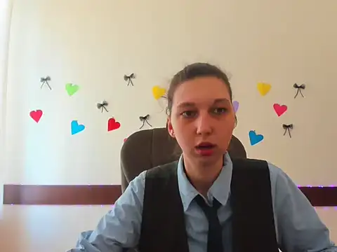 Ellina Star online show from March 12, 2026, 9:13 am