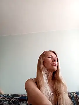 Snapshot of ViktoriaSexi1 chatting on April 6, 2026, 5:52 am ViktoriaSexi1 online show from April 6, 2026, 5:52 am