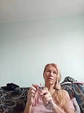 Snapshot of ViktoriaSexi1 chatting on April 1, 2026, 2:03 pm ViktoriaSexi1 online show from April 1, 2026, 2:03 pm