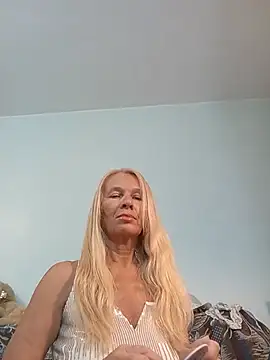 Snapshot of ViktoriaSexi1 chatting on June 1, 2026, 7:24 pm ViktoriaSexi1 online show from June 1, 2026, 7:24 pm