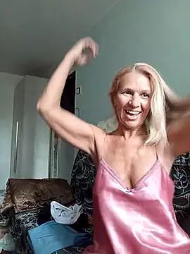 Snapshot of ViktoriaSexi1 chatting on May 11, 2026, 12:28 pm ViktoriaSexi1 online show from May 11, 2026, 12:28 pm