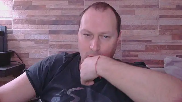 Snapshot of lustonfan chatting on July 31, 2026, 12:26 pm lustonfan online show from July 31, 2026, 12:26 pm