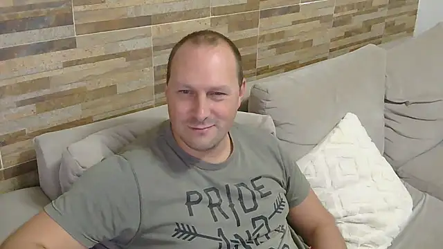 lustonfan online show from April 21, 2026, 11:55 pm