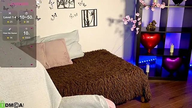 Sugar Kitten12 online show from May 19, 2026, 1:56 am