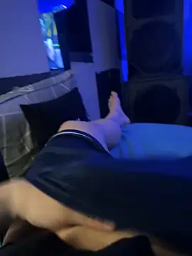 MatthewEmme2121 online show from April 16, 2026, 3:57 pm