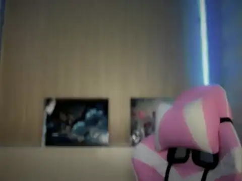 Sunkissed seductress online show from April 25, 2026, 6:16 pm