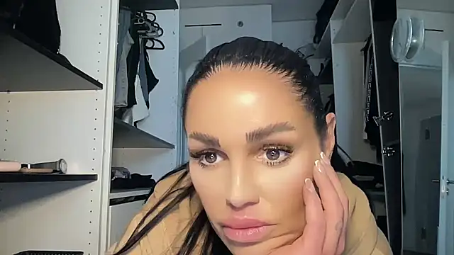 AMBER HARD online show from March 20, 2026, 4:30 pm