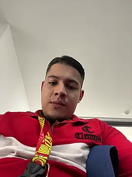 OliverTabordaa online show from April 9, 2026, 6:36 pm