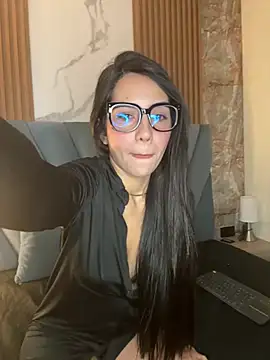 LyraenBlue online show from March 18, 2026, 1:46 pm