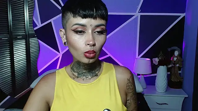 Snapshot of Sol_Baker chatting on April 6, 2026, 4:46 am Sol Baker online show from April 6, 2026, 4:46 am