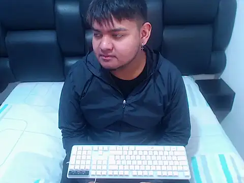 XNoahDeepThroatX online show from April 8, 2026, 12:50 pm