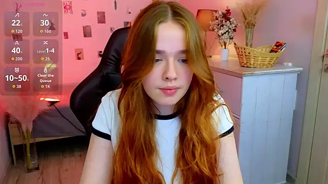 TiffanyVex online show from May 27, 2026, 3:41 pm