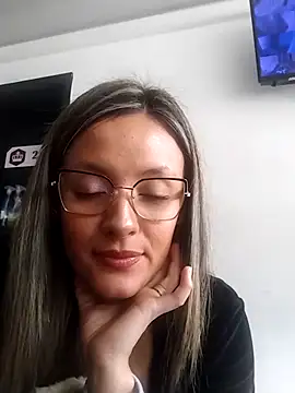 CynthiaMore online show from May 18, 2026, 4:12 pm