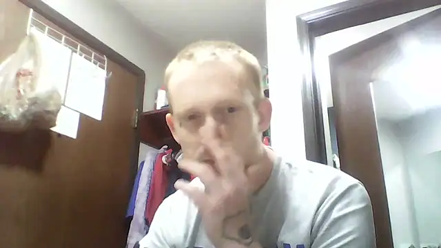 Snapshot of Lovemcurvy69 chatting on May 13, 2026, 7:10 pm Lovemcurvy69 online show from May 13, 2026, 7:10 pm