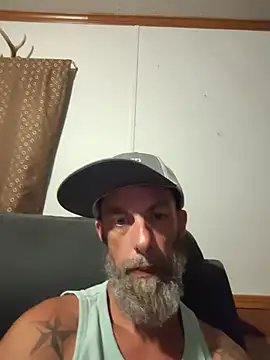 Hootie421 online show from May 28, 2026, 3:25 am