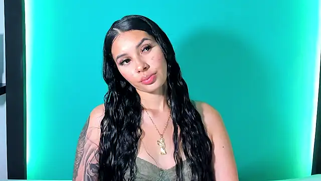 Emma AH online show from April 22, 2026, 7:53 pm