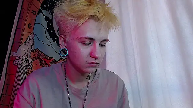 ray-taylorrr online show from March 17, 2026, 12:41 pm