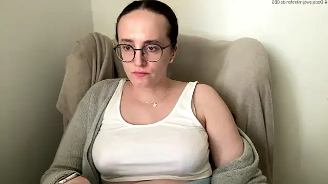 Snapshot of SofiaTease chatting on May 22, 2026, 1:53 pm SofiaTease online show from May 22, 2026, 1:53 pm