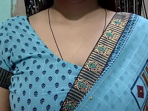 NayraG online show from June 27, 2026, 5:52 pm