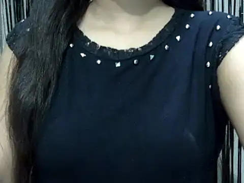 NayraG online show from June 15, 2026, 2:50 pm