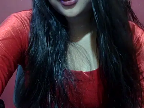 NayraG online show from March 30, 2026, 7:43 am