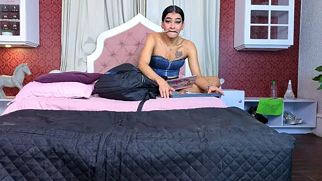 Sienna Dark online show from July 29, 2026, 11:31 am