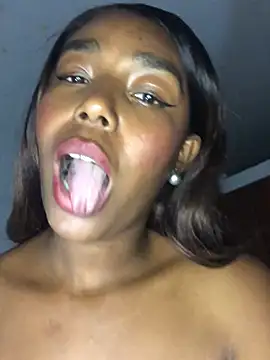 almaseductora online show from May 1, 2026, 10:59 pm