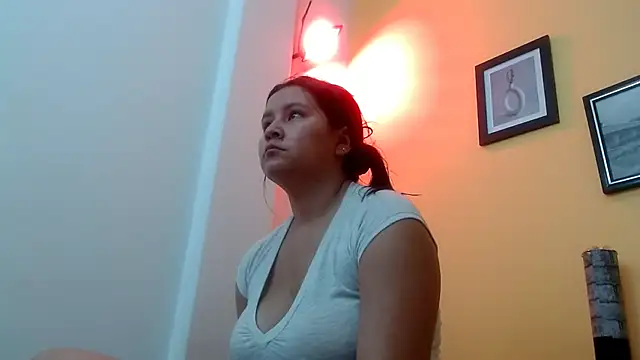 Snapshot of sashabigboobs69 chatting on May 12, 2026, 1:02 am sashabigboobs69 online show from May 12, 2026, 1:02 am