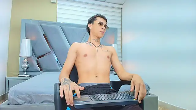 HENRY GREEN2 online show from March 30, 2026, 7:26 pm