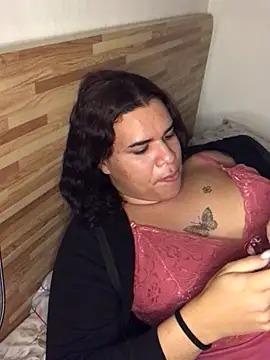 Gabrielaparaiso online show from May 13, 2026, 1:07 pm
