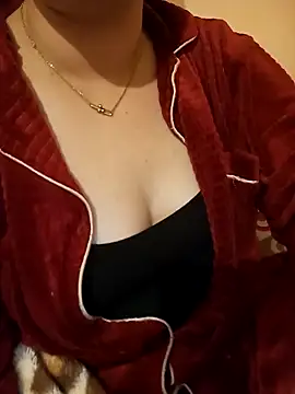 SiIriin online show from March 9, 2026, 1:53 am