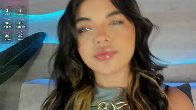 Mia Rosalie online show from April 27, 2026, 7:12 pm