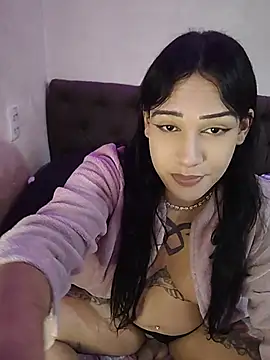 Snapshot of isabeladecaria chatting on July 27, 2026, 7:37 am isabeladecaria online show from July 27, 2026, 7:37 am