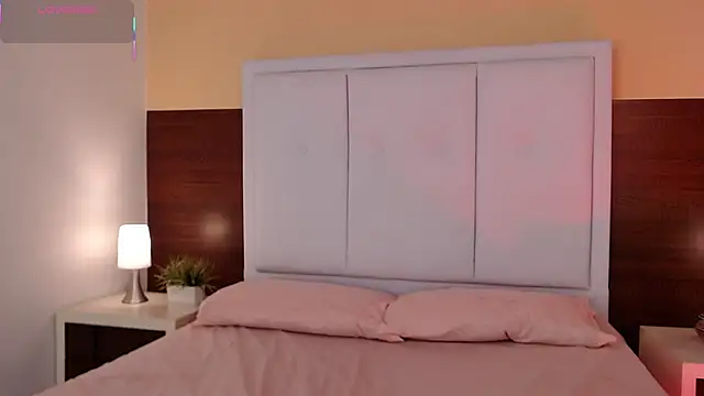 Catalinaa01 online show from March 26, 2026, 3:38 am