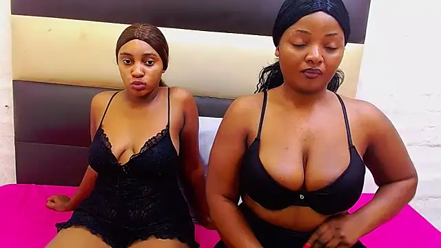 HoneyGlowXXO online show from March 26, 2026, 5:06 am