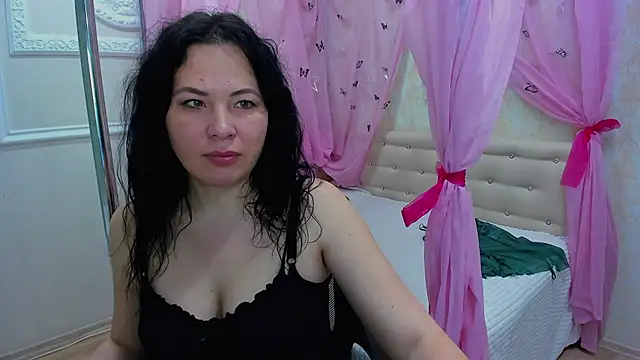 VictoriaSecretXO online show from March 28, 2026, 3:07 am