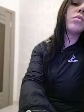 SaraRoushen online show from March 11, 2026, 11:32 pm