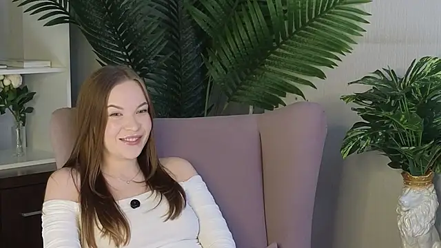 YvonneStrause online show from March 8, 2026, 12:52 pm