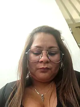 Lia taylor22 online show from April 27, 2026, 10:30 pm