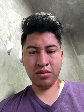 Snapshot of GoldenM95 chatting on May 12, 2026, 6:14 pm GoldenM95 online show from May 12, 2026, 6:14 pm