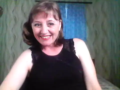 Alisaprice077 online show from May 1, 2026, 4:01 pm